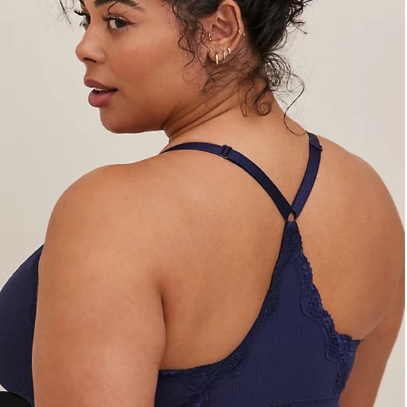 NWT Torrid LIGHTLY LINED RIB RACERBACK BRALETTE Size 2 navy - Picture 2 of 3